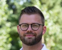 Amy Grubb's Instagram, Twitter & Facebook