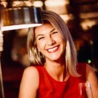 Elaine Melia's Instagram, Twitter & Facebook