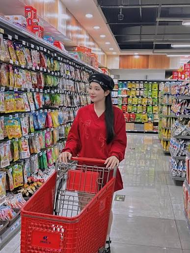 Siêu thị lòng đất nổi tiếng hà khẩu Đi chơi với mình nha❤️