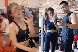 Giữa tâm bão, bảo ngọc đã chuyển facebook cá nhân về chế độ bạn bè và không có bất kỳ động thái nào. Cuá»™c Sá»'ng Hoai Lam Va Vá»£ CÅ© Sau Ly Hon Ngoi Sao