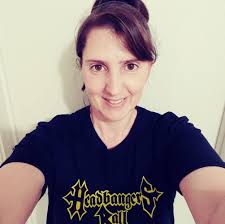 Can a coach seat passenger move between cars?