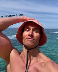 Here's my 3 non negotiable's for 2025 💛💪☺️ What's your fav? Love Luke x