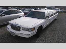 This huge sedan, a relic if ever there was one, is now sold primarily to livery fleets, although it is possible. Lincoln Town Car 4 6 V8