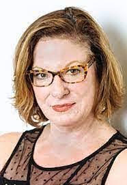 Felicia Earley's Instagram, Twitter & Facebook