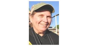 Eva Hull's Instagram, Twitter & Facebook