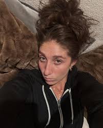 Debunking a bit different today and bringing back the mid century pharma  ads. Because hydration never needed 91 trace minerals, just physiology