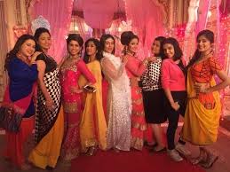 Ladies Play Dress Up For Rashmi S Bollywood Themed Hen Party In Yeh Rishta Kya Kehlata Hai Retro Theme Dress Bollywood Theme Party Bollywood Theme