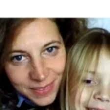 Sandra Stender's Instagram, Twitter & Facebook