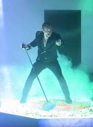 Johnny vegas le plus ressemblant. Sosie De Johnny Hallyday James Richarts