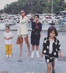 His mother learned of mason's pregnancy during the filming of keeping up with the kardashians and his birth was filmed and aired during the 4th season. Kourtney Kardashian Wants To Film Kuwtk Less To Protect Her Kids From Hurtful Online Comments And Trolls Nsemgh