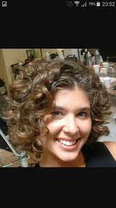 Pin By Gordana Stosic On Ondas E Cachos Short Wavy Hair Hair Styles Cool Hairstyles