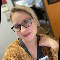 Sandra Beal's Instagram, Twitter & Facebook