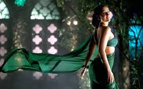 Kareena Kapoor In Green Saree Kareena Kapoor Saree Kareena Kapoor Bollywood