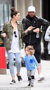 Audio, video and images to download from songs, music videos, candid photos, movie trailers, etc. Jessica Biel And Justin Timberlake Stroll With Son Silas Jessica Biel And Justin Men Street Outfit Justin Timberlake Jessica Biel