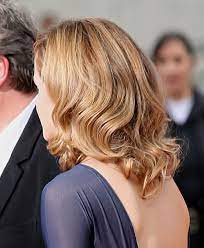 2014 braided updo emma watson opts for a romantic braided updo for her look. Emma Watson S Shoulder Length Hairstyle Medium Shoulder Length Hairstyles For Women Zimbio