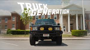 Der Marty Mcfly Truck Aus Back To The Future Existiert Noch Ein 1985 Toyota Sr5 Xtracab Atomlabor Blog Dein Lifestyle Blog