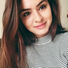 Ella Alvarez (@itsella_alvarez)