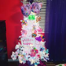 Check out jojo's entire house tour below… Jojo Siwa Inspired Christmas Tree Creative Christmas Trees Beautiful Rose Flowers Gingerbread Village