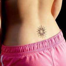 30 Lower Back Tattoos Beautiful For Woman In 2019 Page 36 Of 39 Pinningfashionpinningfashion Tatuaggi Idee Per Tatuaggi Tatuaggi Femminili