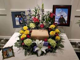 Same day or next day delivery is available. Wreath For Cremation Urn Funeral Urn Arrangements Funeral Floral Arrangements Funeral Floral