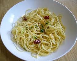 Spaghetti Aglio Olio And Peperoncino Recipe Olio Recipe Aglio Olio Aglio E Olio Recipe
