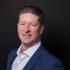 Stephanie Pledger's Instagram, Twitter & Facebook