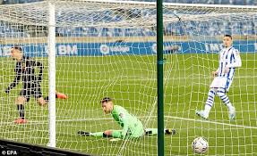 Jun 15, 2021 · el rebote defensivo es para nikola mirotic. Real Sociedad 1 6 Barcelona Messi Griezmann Dest And Dembele All On Scoresheet Daily Mail Online