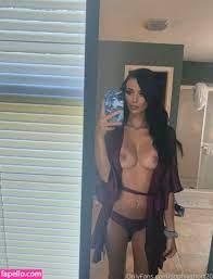 Sophia short nude