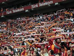 Deze statistiek toont de duurste ooit gehaalde aanwinsten van de club galatasaray in het seizoen 03/04, gesorteerd in een neerdalende volgorde per afkoopsom. Schalke Simuliert Galatasaray Hexenkessel Per Tonband Kicker