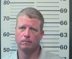 Trio arrested after child, drugs found in a motel room, Mobile police say