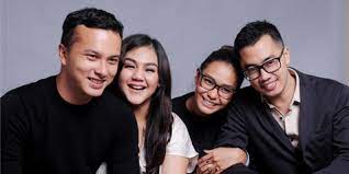 Ketika nicholas saputra, chelsea islan, dan hamish daud. Nicholas Saputra Awalnya Tak Dipilih Untuk Perankan Rangga Kapanlagi Com