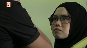 Bella juga sekali lagi mendedahkan kecurangan aliff namun kali ini dengan wanita lain. Live Penceraian Bella Astillah Dan Aliff Aziz Youtube