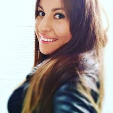 Andrea ER (dreita24)