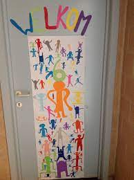 versiering voor de deur collage van keith haring keith haring keith collage