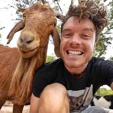 Allan Dixon, el fotografo que hizo de las selfies con animales, un arte. Es  irlandes, pero vive en Nueva Zelanda y en Australia fue premiado como el  Mejor Trabajo del Mundo. Se