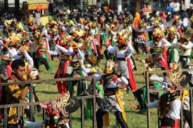 Check spelling or type a new query. Seribu Penari Pentaskan Tarian Klono Sewu Di Jombang