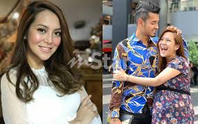 See what mawar rashid (mawarrashid) has discovered on pinterest, the world's biggest collection of ideas. Kalau Meluat Jangan Tengok Mawar Rashid Manja Dengan Suami Netizen Pula Panas Hati Hiburan Mstar