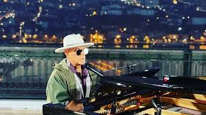 Lt → португальский, испанский → pedro abrunhosa → momento (uma espécie de céu). Pedro Abrunhosa Estreia Nova Musica No J8 Da Tvi Momento Lindo