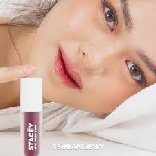 Stacey Shade's Instagram, Twitter & Facebook