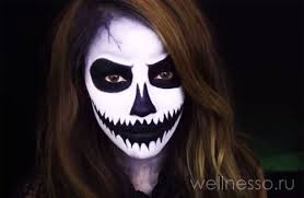 как сделать костюм на хэллоуин в домашних условиях видео Makiyazh Na Hellouin Dlya Devushek Poshagovye Foto I Video Makiyazh Glaz S Navisayushimi Vekami Makiyazh Na Hellouin Strashnyj Makiyazh Na Hellouin