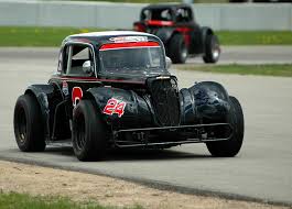 In fact, the drivers themselves don't even own the numbers on their cars, nor do the racing teams. Legend Race Cars Meeting The Need For Inexpensive Racing Racingnation Com