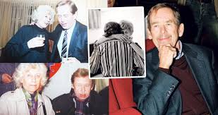 Olga havlová, born šplíchalová was the first wife of václav havel, the last president of czechoslovakia and first president of the czech republic. 10 Veci Co Jste Nevedeli O Olze Havlove Proc Honila Havla Se Sekerou Kolem Hradecku Blesk Cz