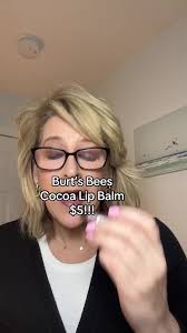 Burt's Bees Cocoa Lip Balm Review: Hydration and Color