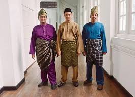 2 baju melayu baju melayu merupakan satu panggilan bagi baju tradisional melayu yang biasa di pakai oleh golongan lelaki di malaysia dan negara serantau. Sejarah Makna Falsafah Di Sebalik Baju Melayu