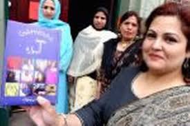 Women turn their lives into literary experience