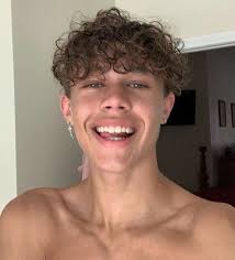 Pin de Marie-Claude Poulin em Cheveux Jérémie