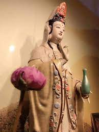 菩萨是很讲感情的啊 你上辈子 前辈子 再前辈子只要拜一拜观世音菩萨 你可能这辈子你就闻到佛法 你就闻到心灵法门啦 shuohua20171110 09 58 disney princess disney disney characters