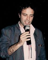 Early on in his acting career, montesano landed roles in various films, including il prode anselmo (1971). Enrico Montesano