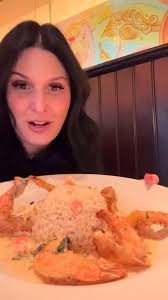 ⭐️FOOD REVIEW⭐️ LET’S REVIEW WHAT WE CHOSE FOR DINNER AT THE CHEESECAKE  FACTORY TONIGHT…. #foodreview #cheesecakefactory #motherdaughter #dinner