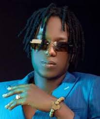 Biographie de Junior Barry